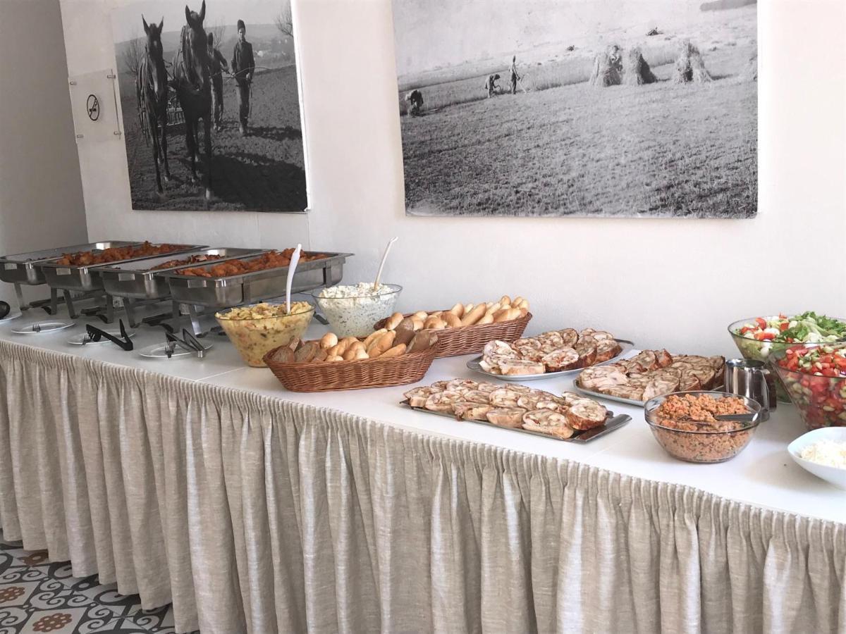 Hotel Cett à Náměšť nad Oslavou Extérieur photo